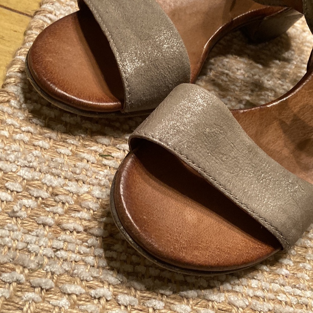 Women’s MiZ Mooz ankle sandals - Picture 2 of 14